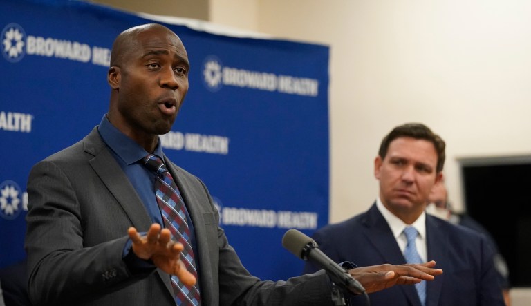 Florida’s top doctor recommends against COVID-19 vaccines for young children