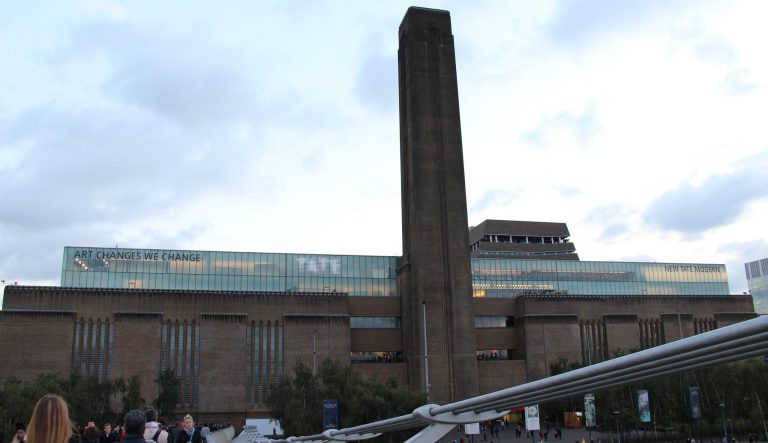 Teen arrested after allegedly tossing 6-year-old from 10 stories