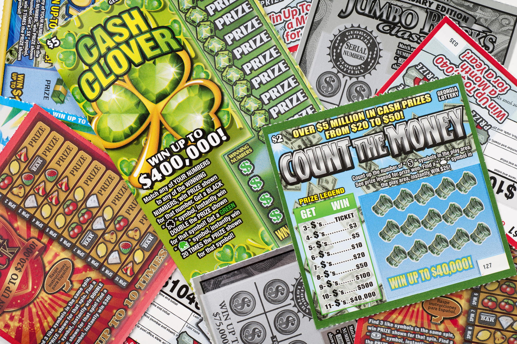 Paying it forward: Kentucky $146K lottery winner gives gift cards to strangers