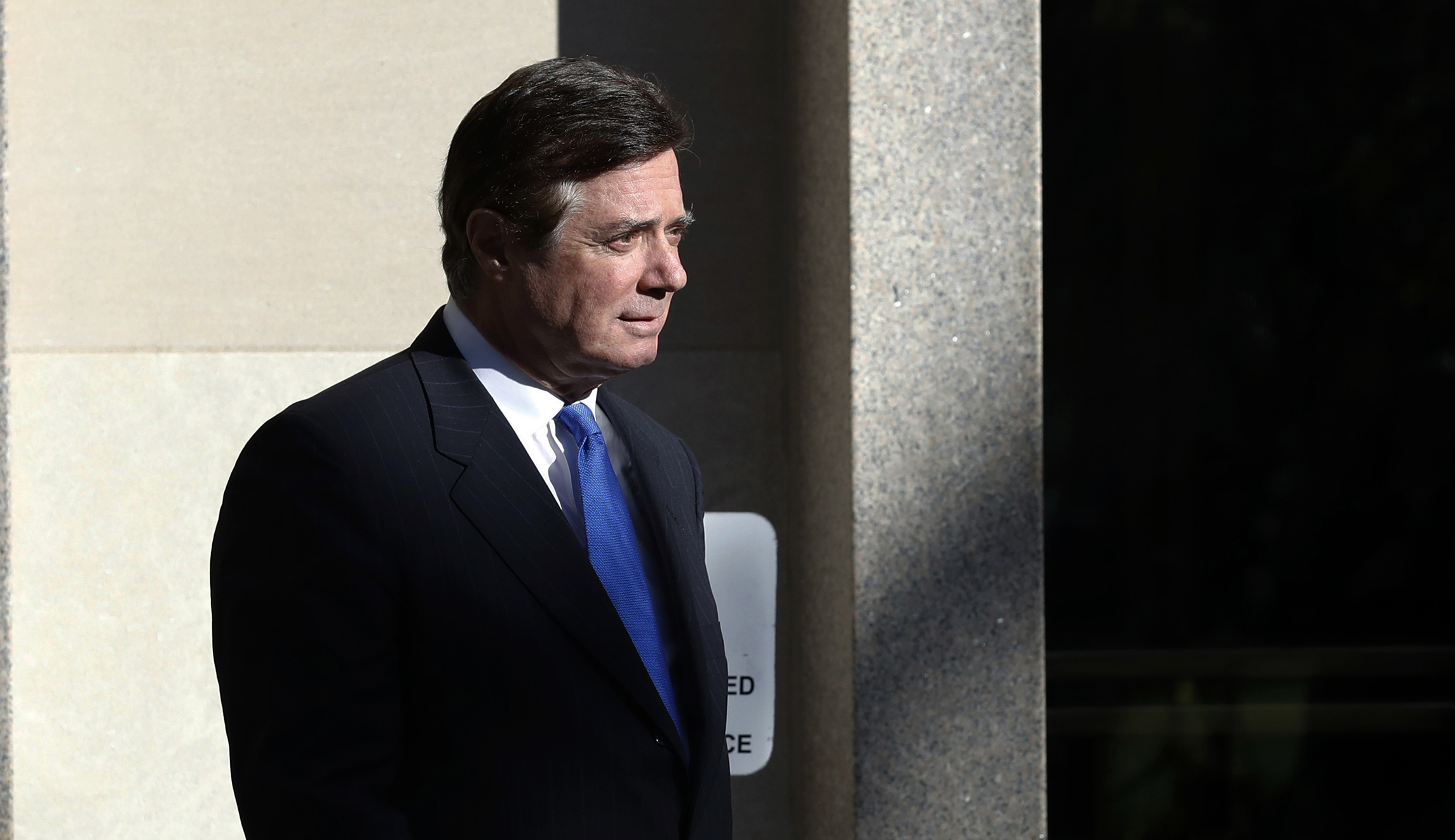 Paul Manafort appears in court in a wheelchair