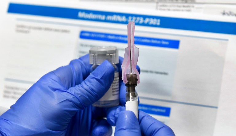 Data for Moderna’s vaccine to protect against omicron likely to be ready in March