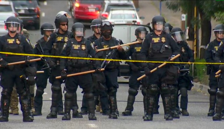 Protesters arrested after occupying Oregon ICE building for more than a week