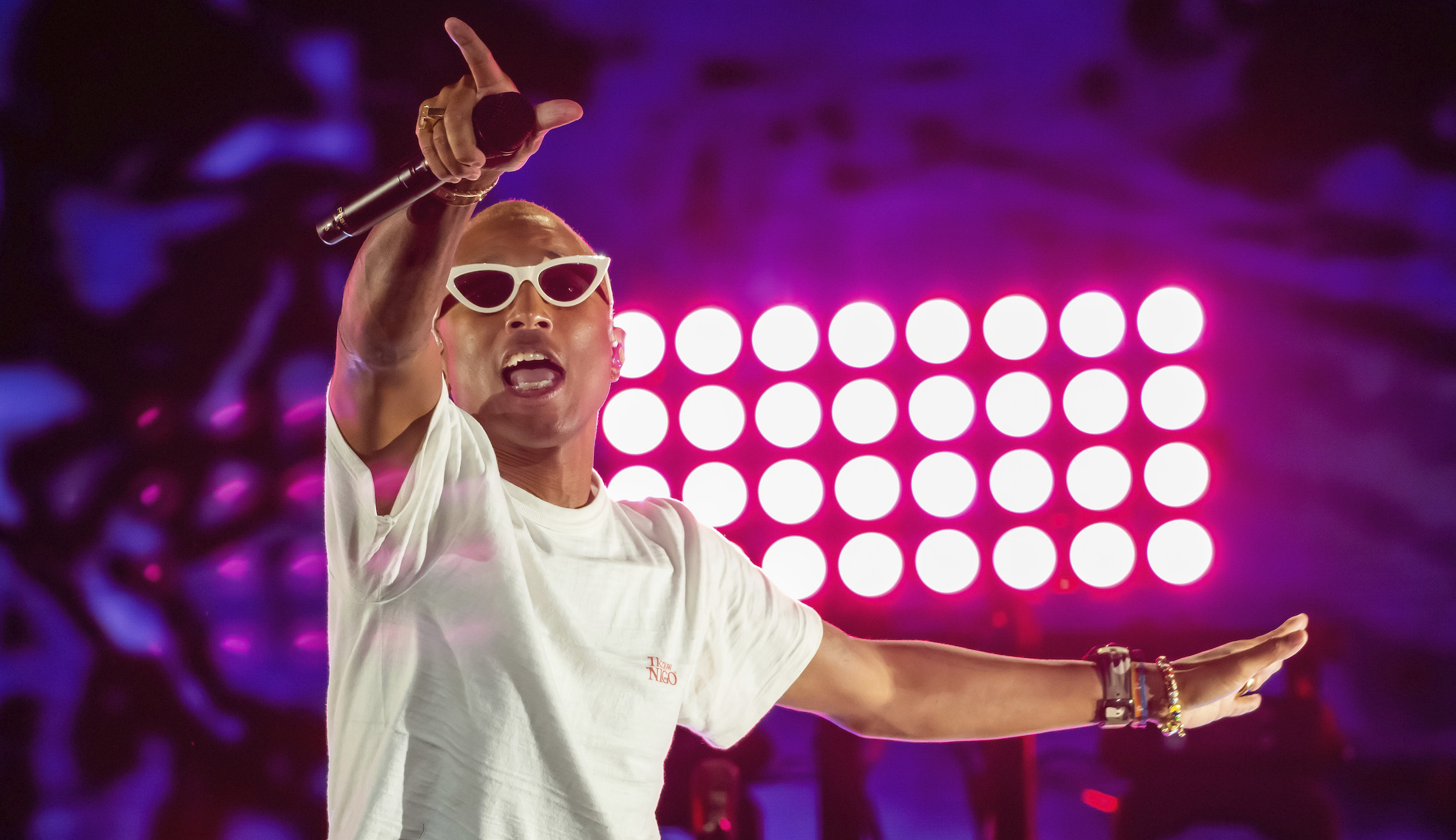 Pharrell to hold Virginia block party in name of social action