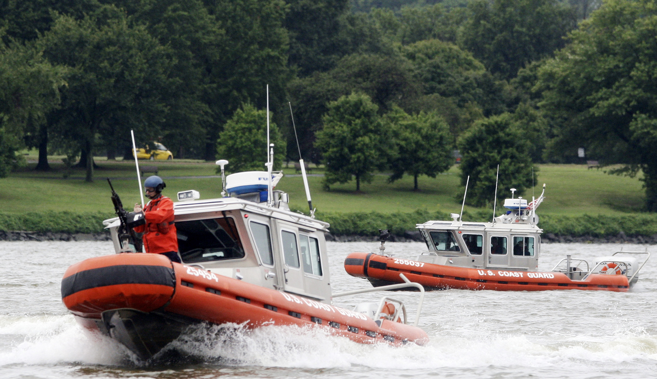 Canoeing group sues Coast Guard for blocking Potomac River when Trump golfs