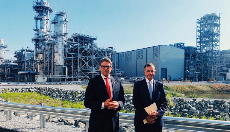 Rick Perry cheers first natural gas export terminal on East Coast