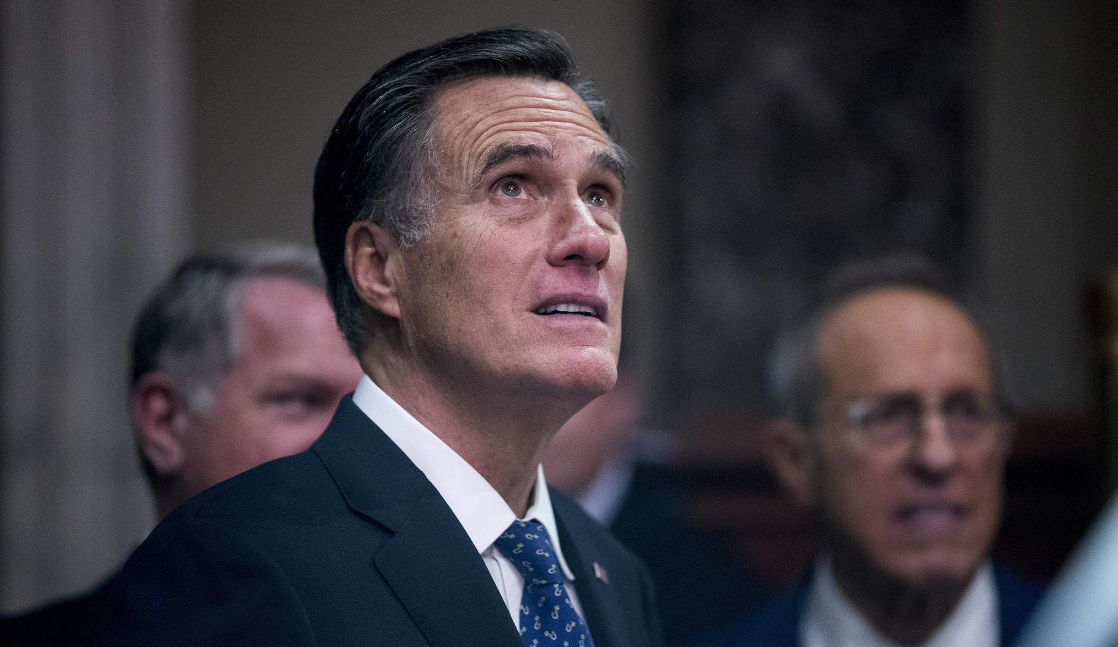 Romney calls on Trump release tax returns