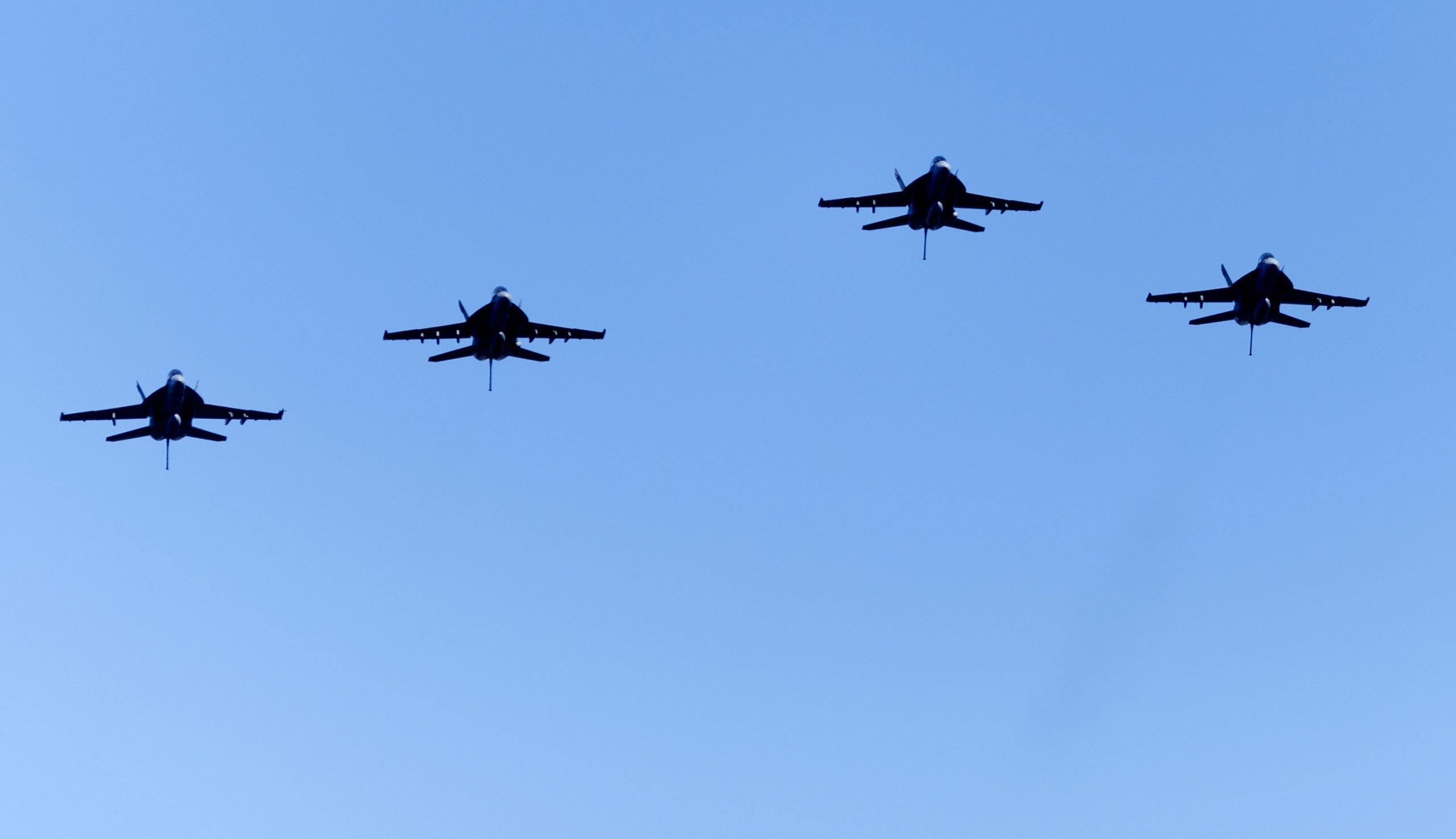 First all-female flyover honors service of groundbreaking pilot Rosemary Mariner