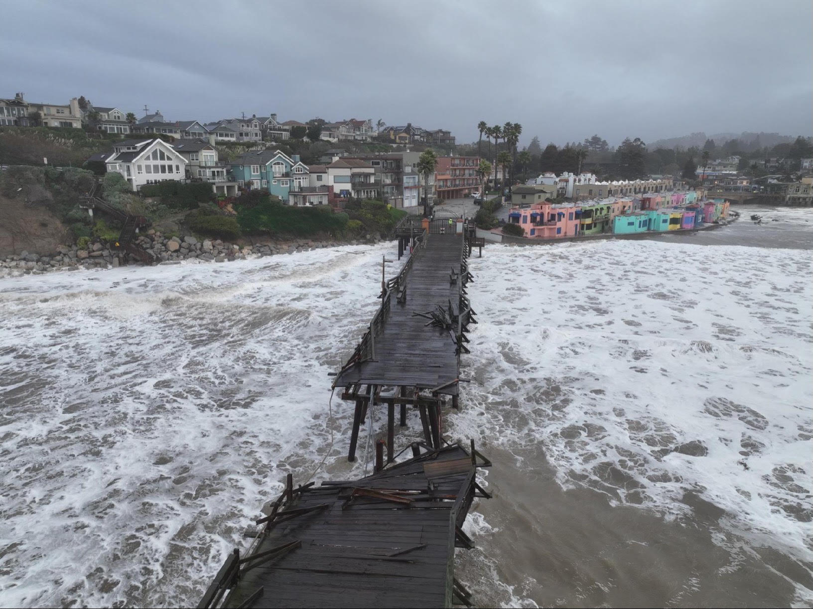 Santa Cruz County storm surge causes flood, pier collapse.jpg