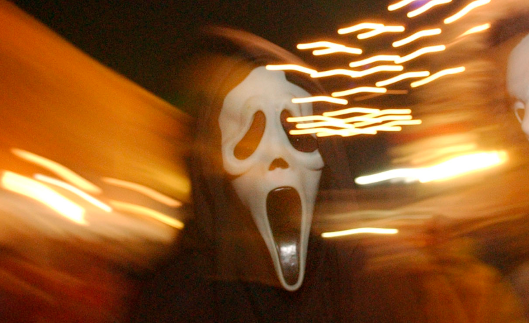 Seattle hair salon robbed by armed suspects in Scream film masks