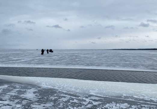 Over 200 people rescued off of ice chunk in Minnesota