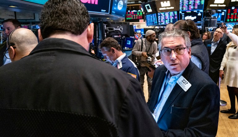 Dow Jones futures fall 600 points following international bank shares’ sharp decline