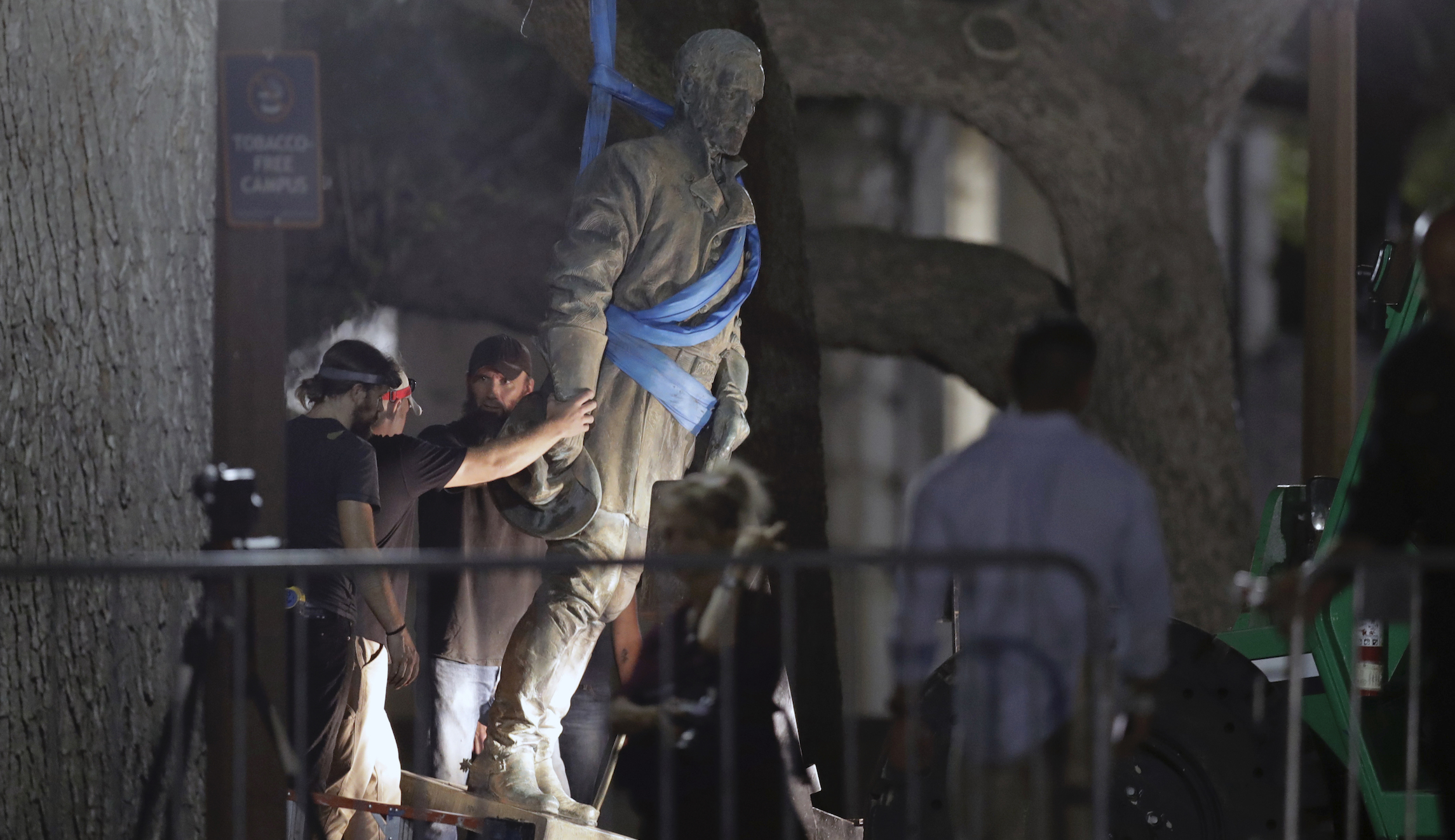‘Only a rooting interest’: Appeals court dismisses lawsuit against University of Texas for removal of Confederate statues