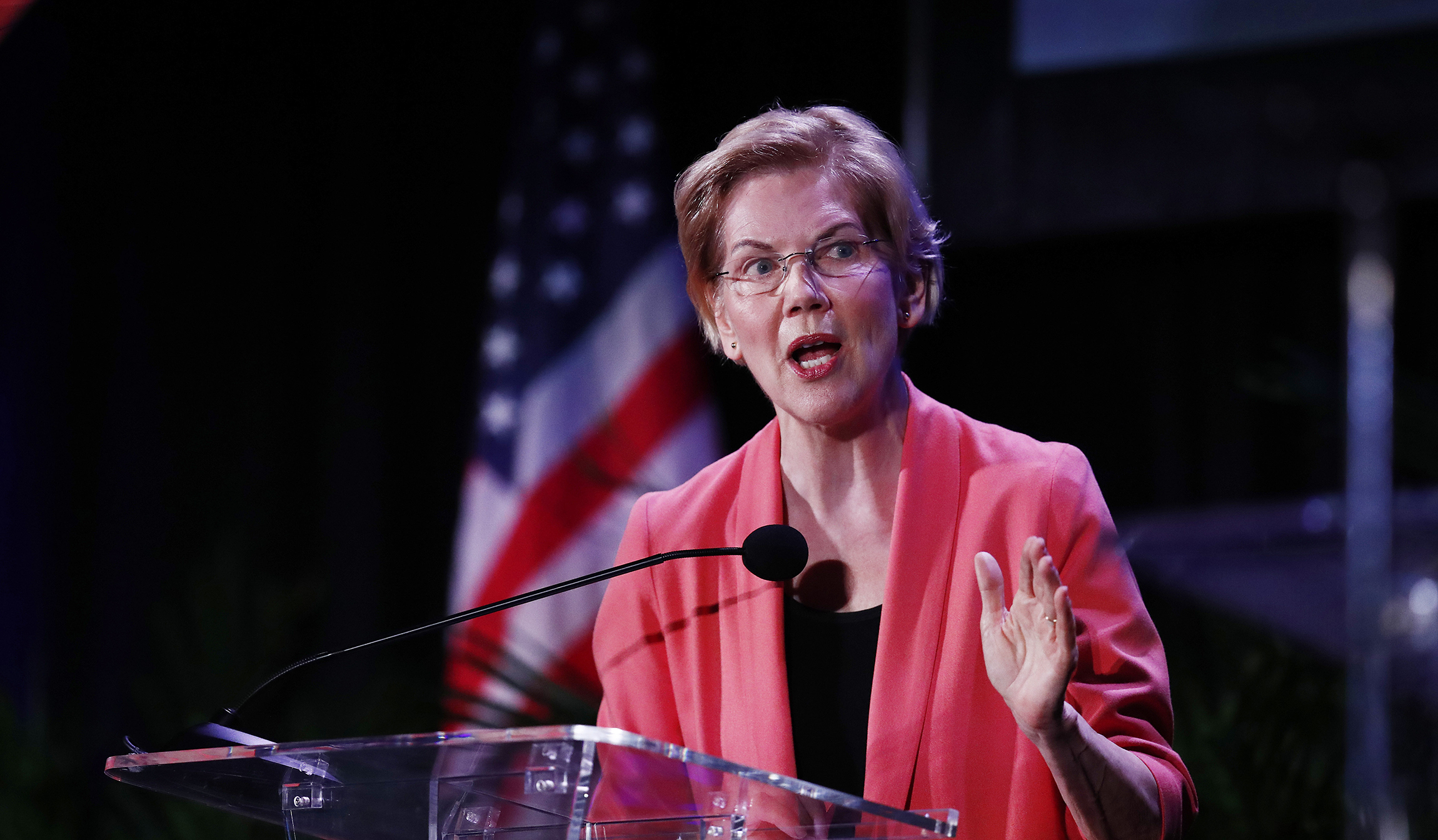 Elizabeth Warren warns anti-abortion backers: ‘You’re not going to lock women back in the kitchen’