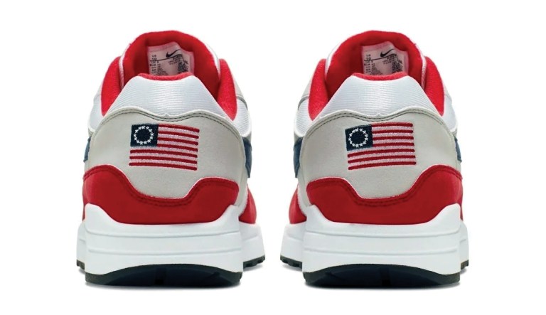 Nike kneels for China