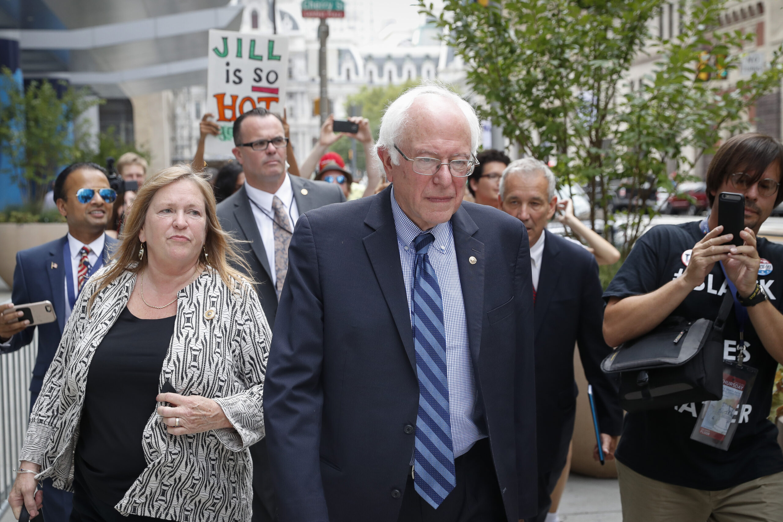 Sanders won’t reveal personal finances