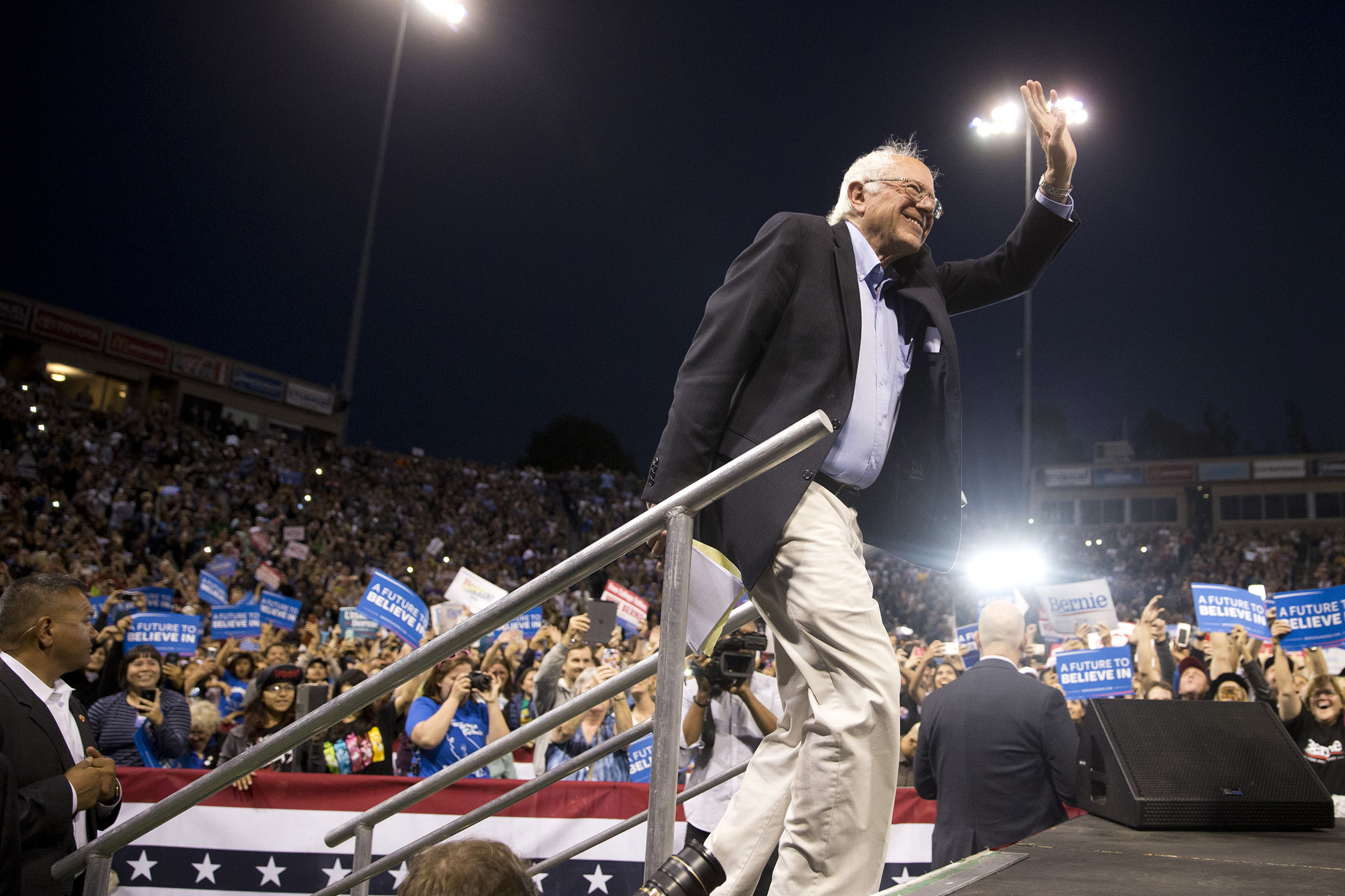 Sanders: Superdelegates can flip to me ‘fast’