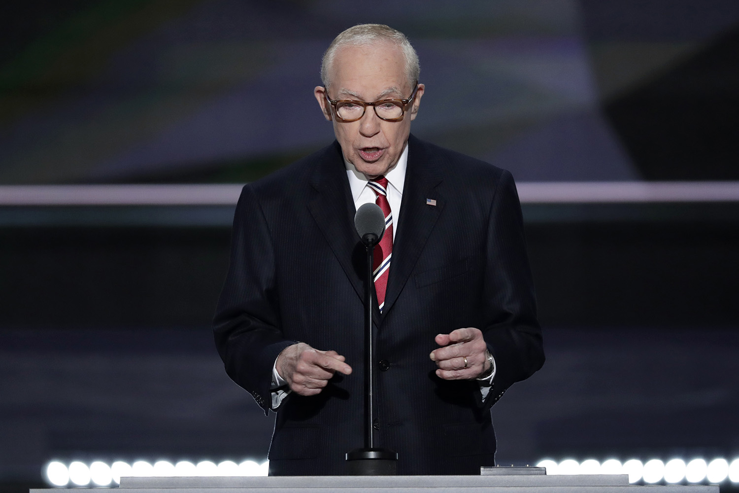 Former Bush attorney general: ‘No way, Hillary’