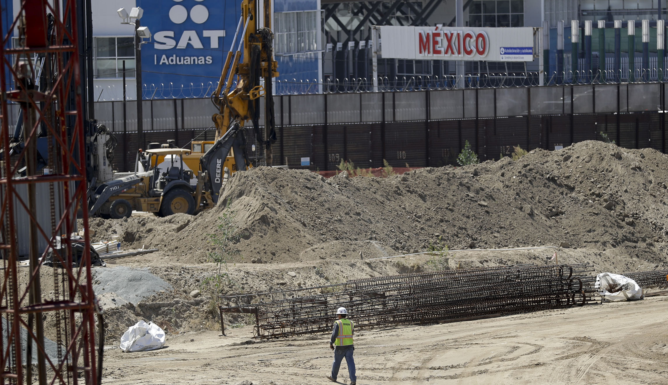 Republicans will move $10 billion border wall bill next week