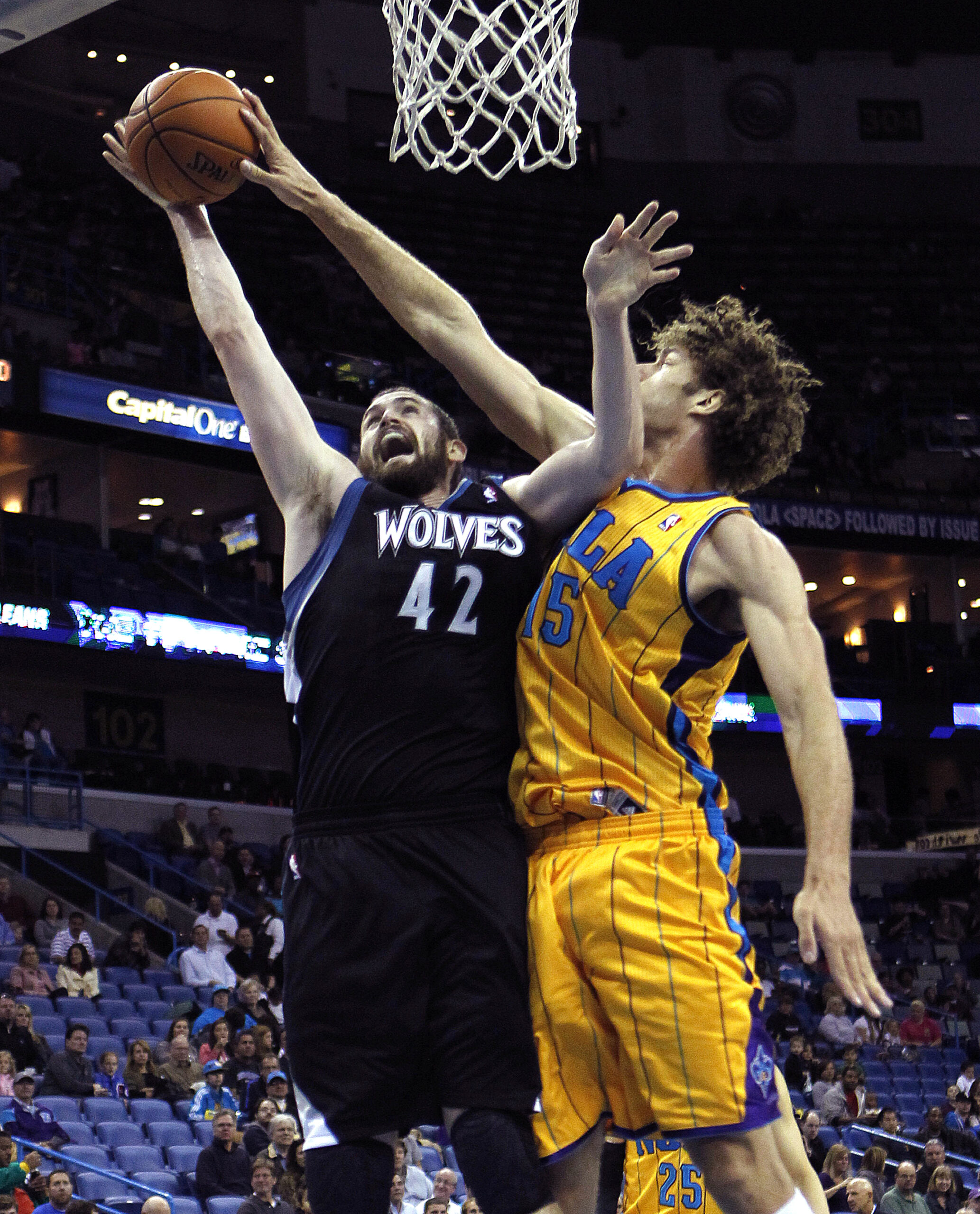 Timberwolves down Hornets 113-102