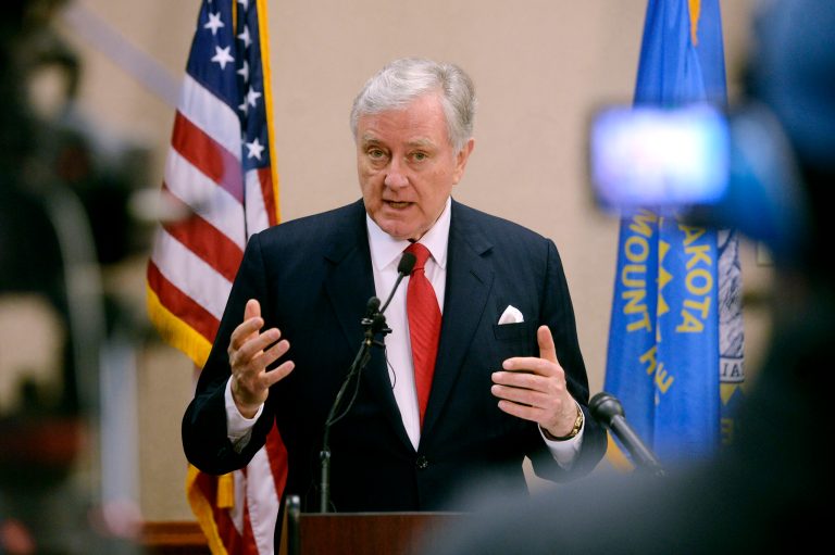 Former U.S. Sen. Larry Pressler, announces Thursday, Dec. 26, 2013, in Souix Falls, S.D., that he is running as an independent for Tim Johnson's senate seat. Pressler, 71, served three Senate terms as a Republican from 1979 to 1997. He lost a 1996 re-election bid to Democrat Tim Johnson, who is not seeking re-election next year after also serving three terms. (AP Photo/The Argus Leader, Elisha Page)  NO SALES