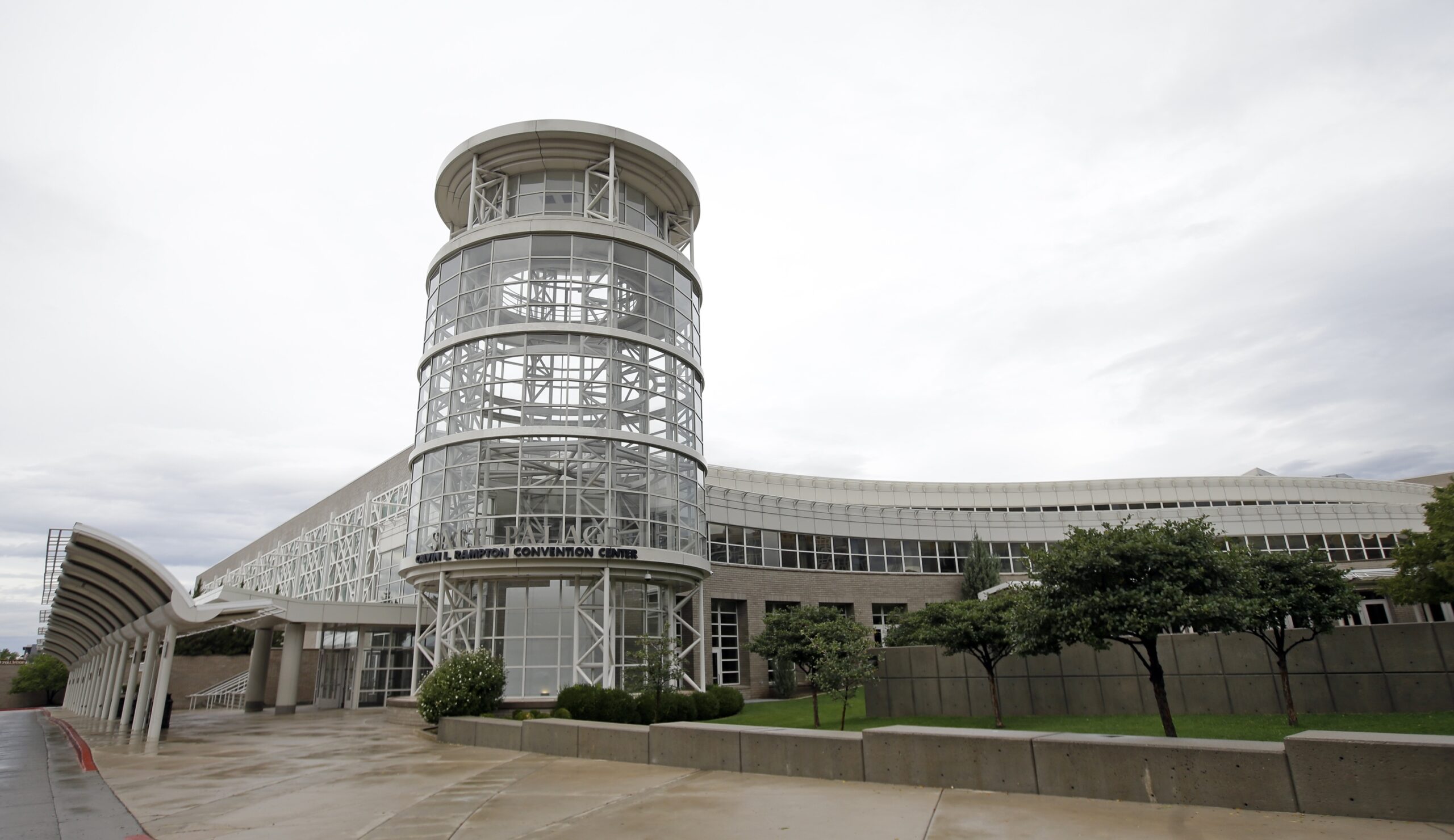 Salt Lake convention hotel attracts developers