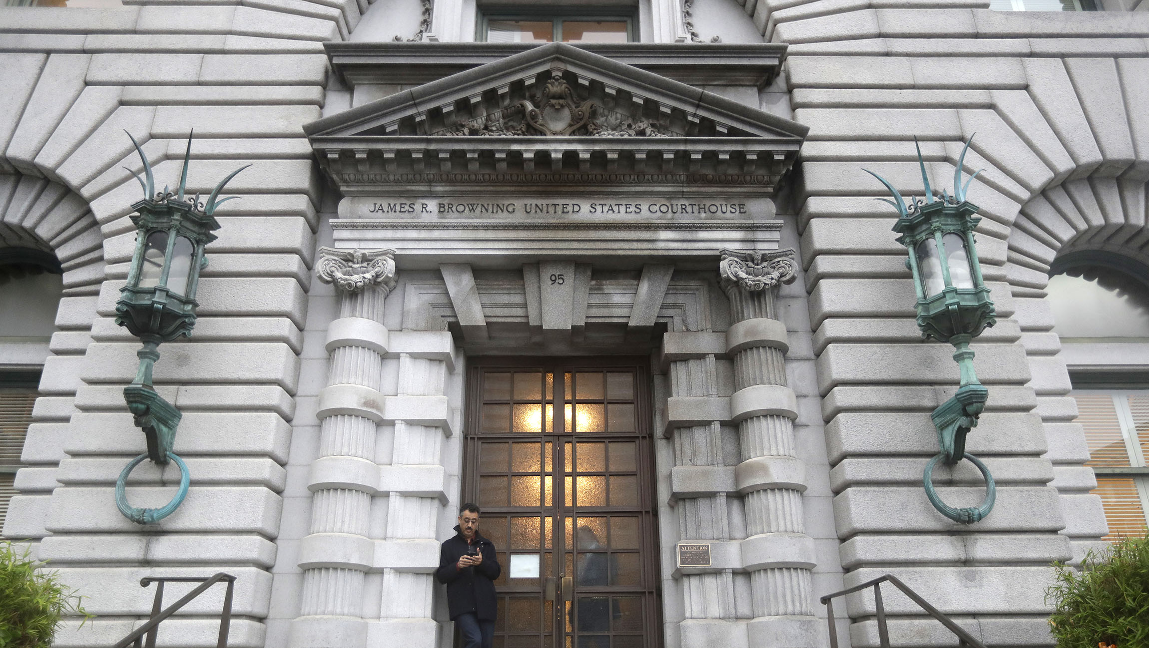11 states file motion to intervene in Ninth Circuit case over public charge rule