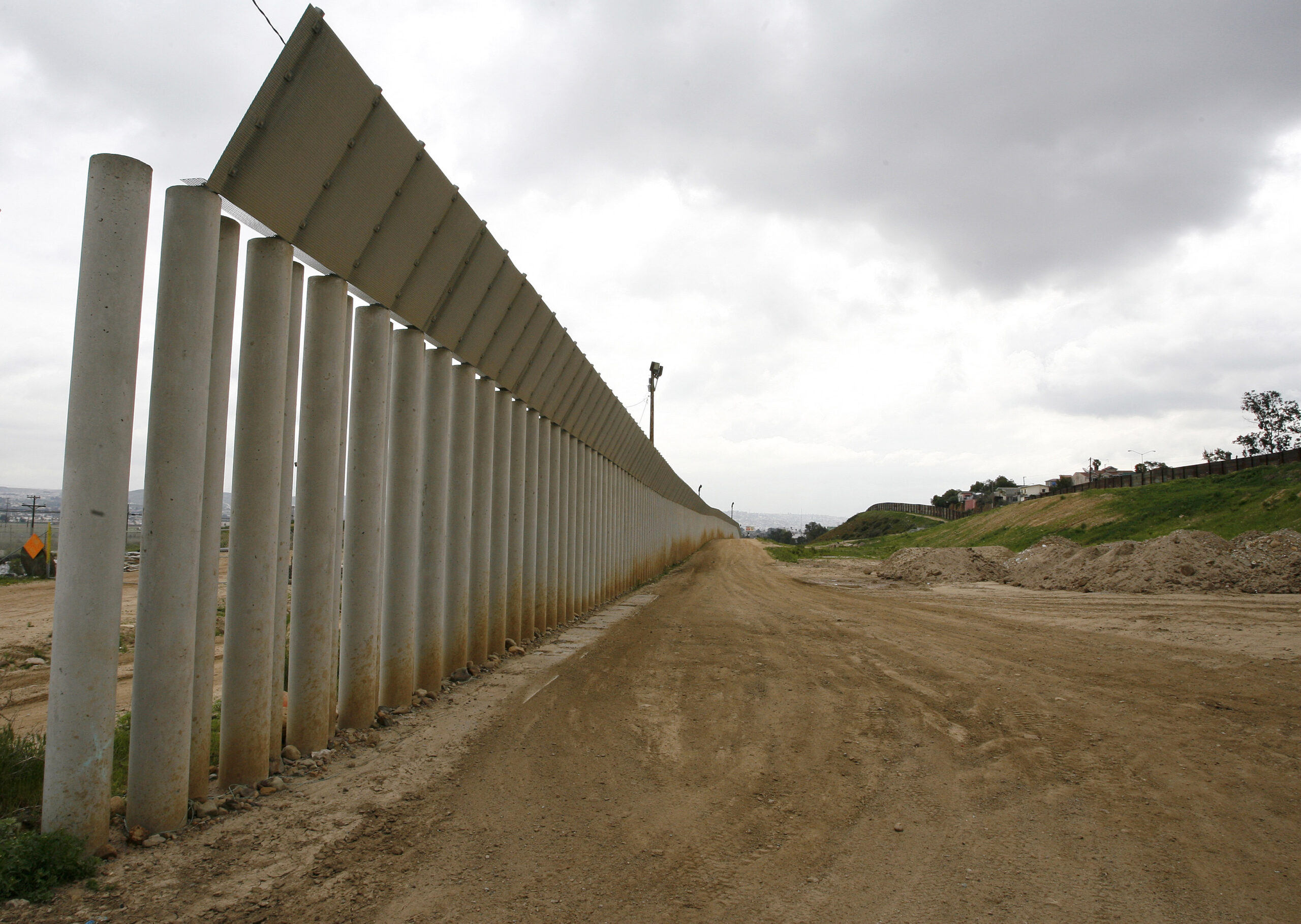 Border Patrol rescues 4-year-old whom human smugglers abandoned