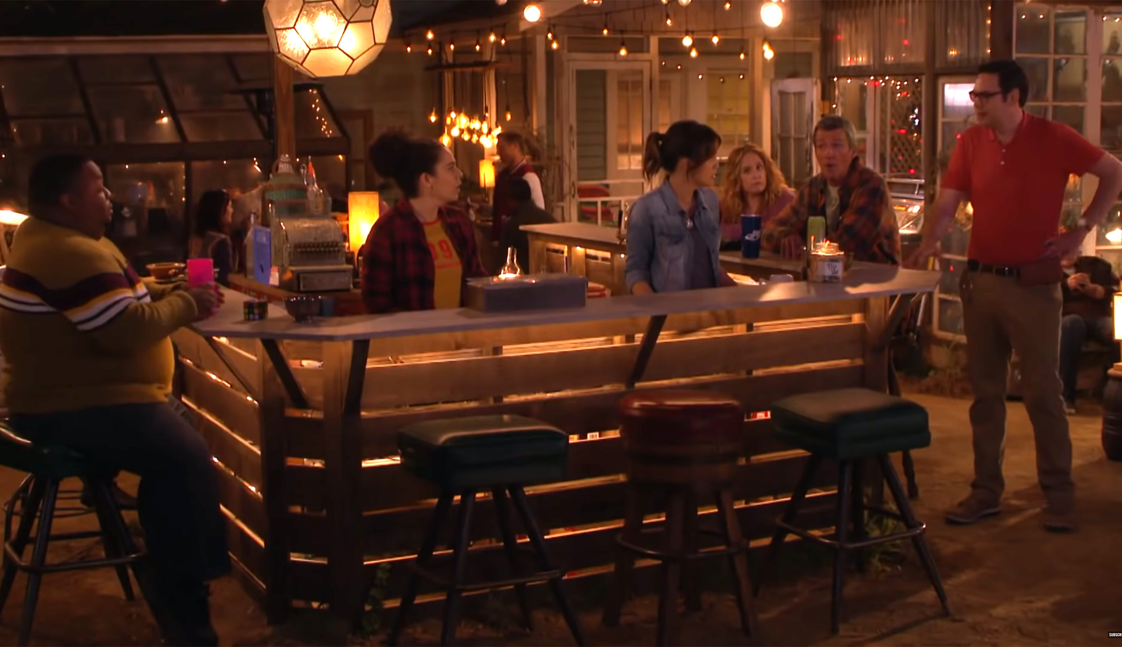 New sitcom ‘Abby’s’ captures the spirit of ‘Cheers’
