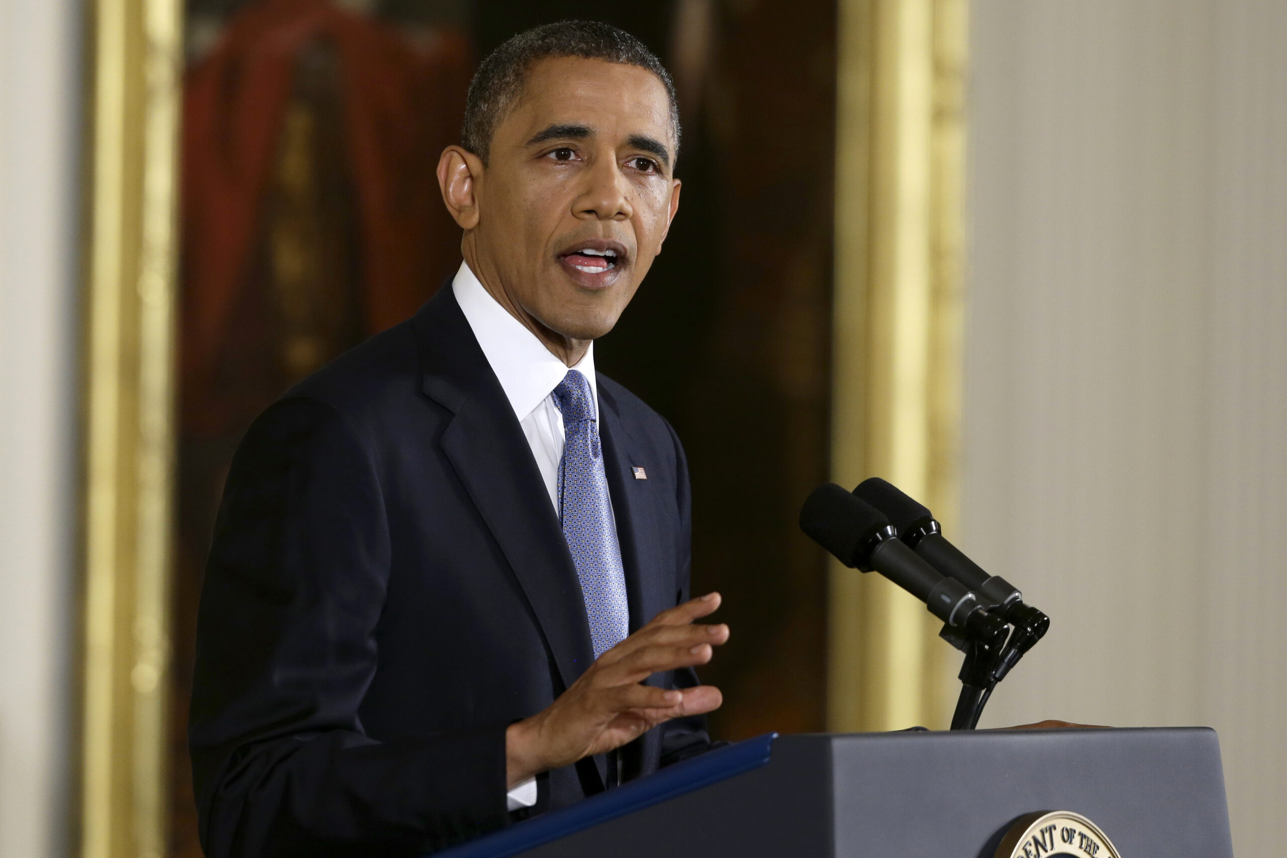 Obama stands firm on taxes ahead of ‘fiscal cliff’ talks