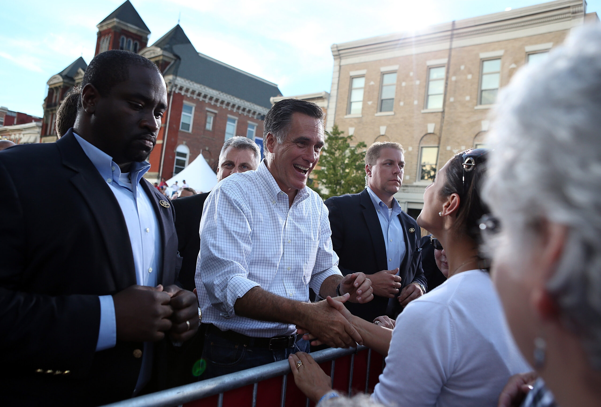 York: Can Romney fight distractions and stay focused on jobs?