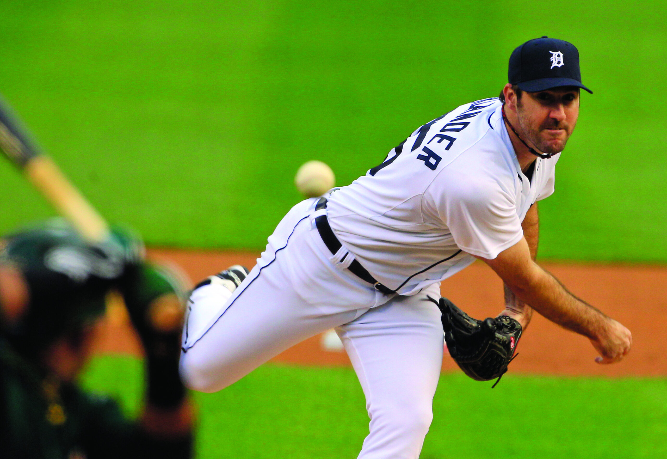 Tigers’ Verlander shuts down A’s in Game 1