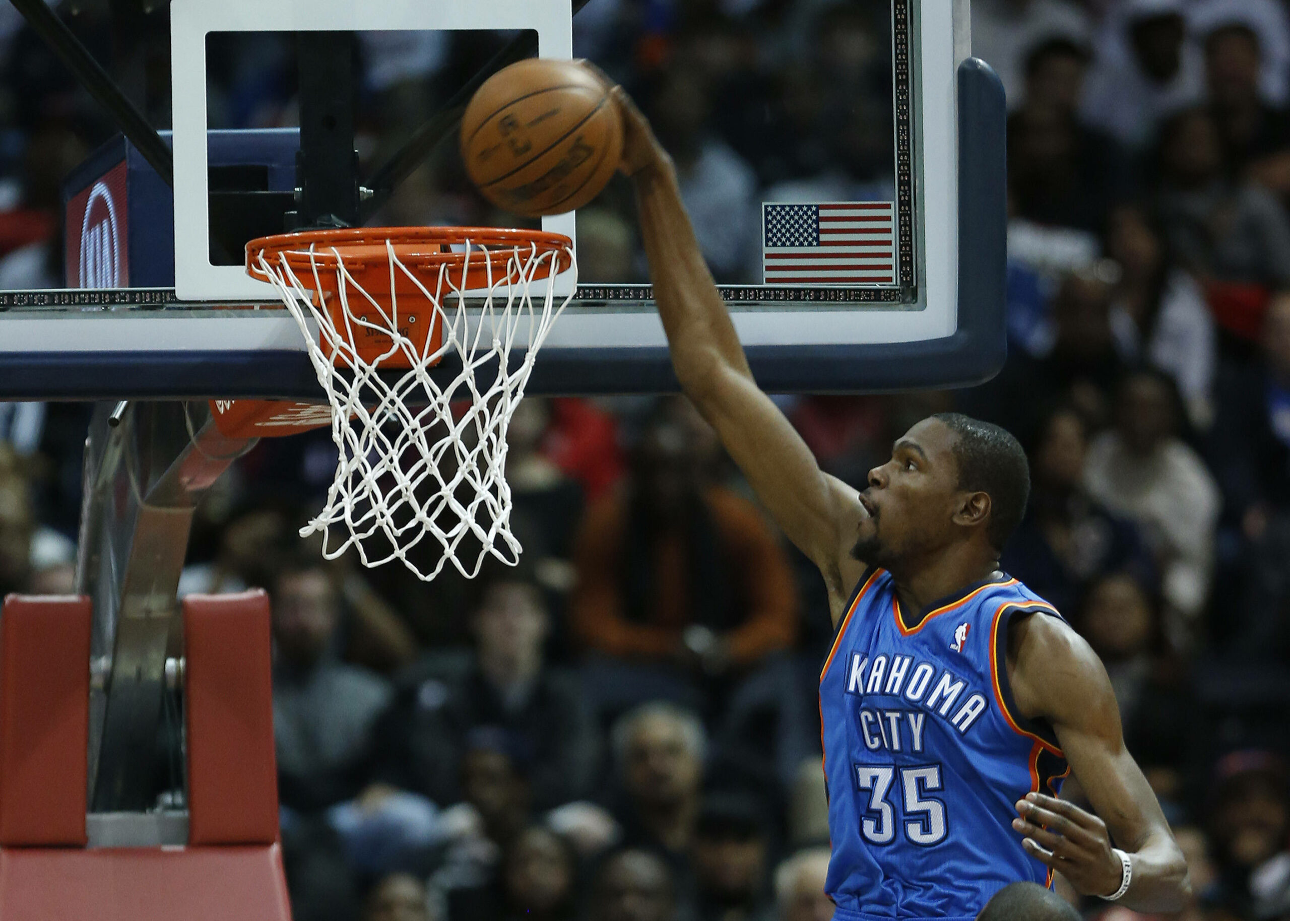 Durant scores 41 as streaking Thunder top Hawks