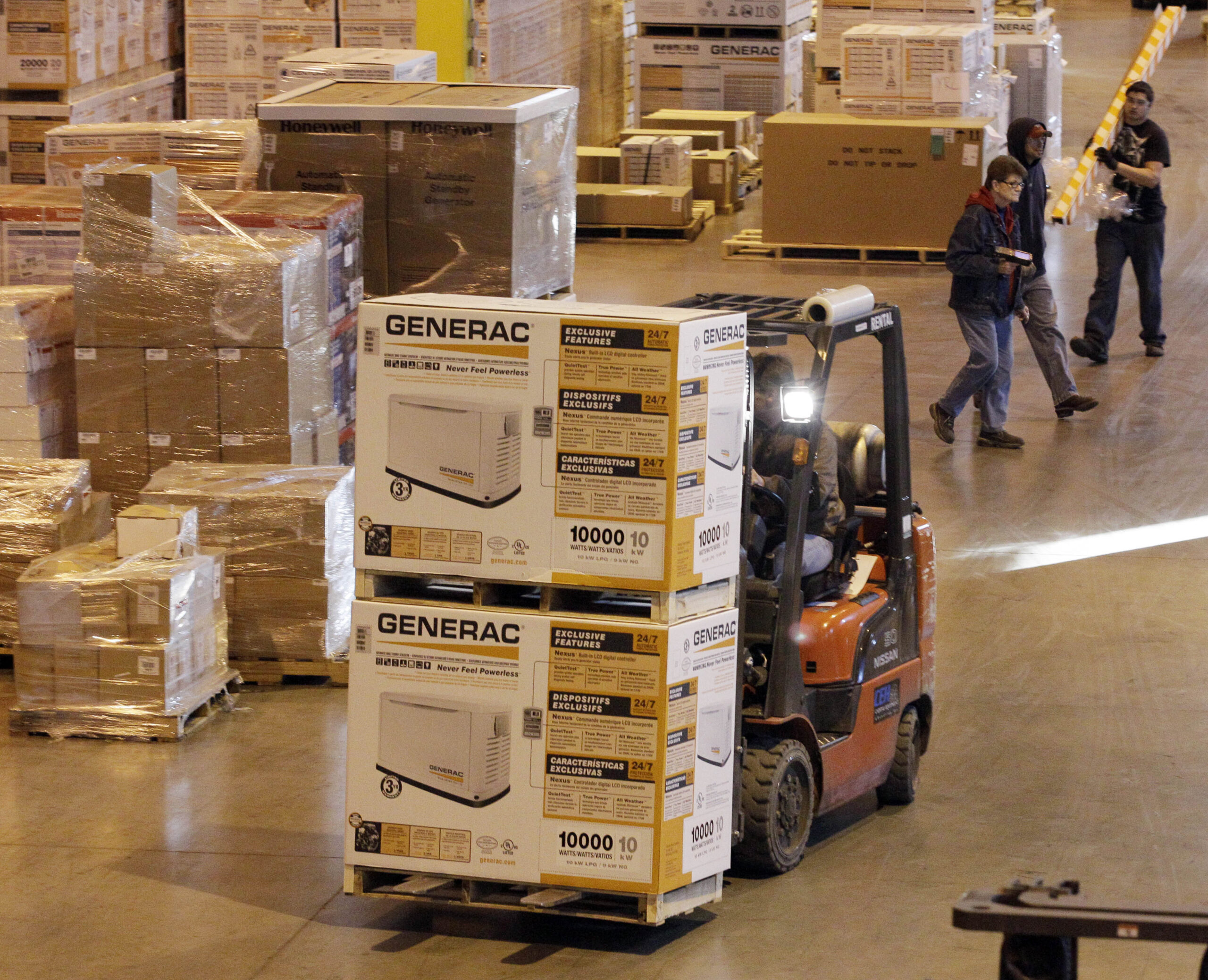 US factory orders up 0.8 percent in October
