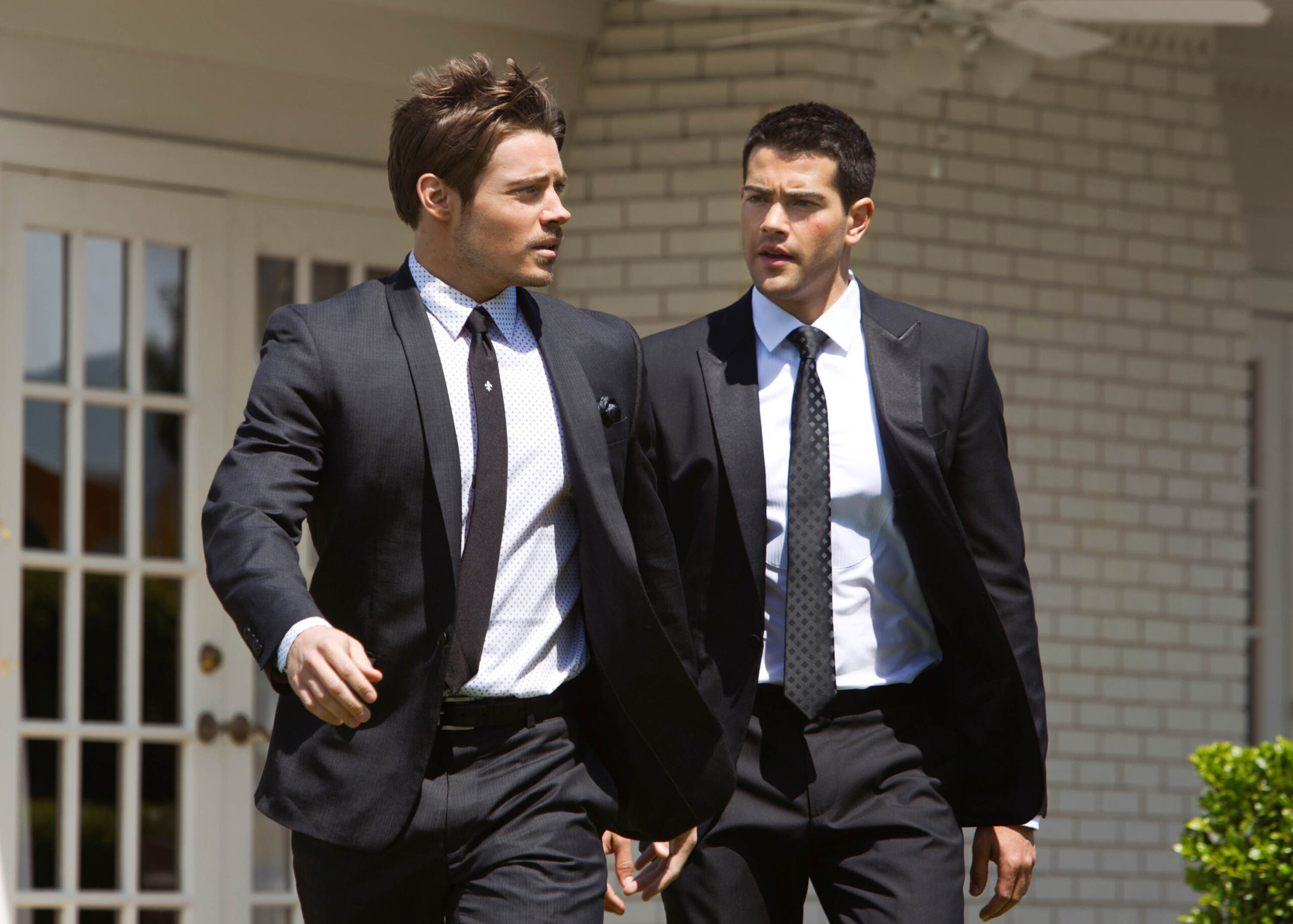 ‘Dallas’ is back with new villainy _ and J.R., too