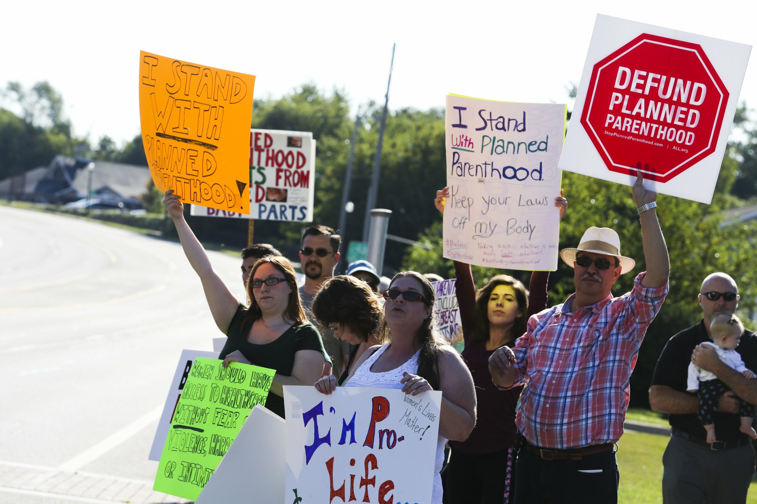 Massive Planned Parenthood protests across US