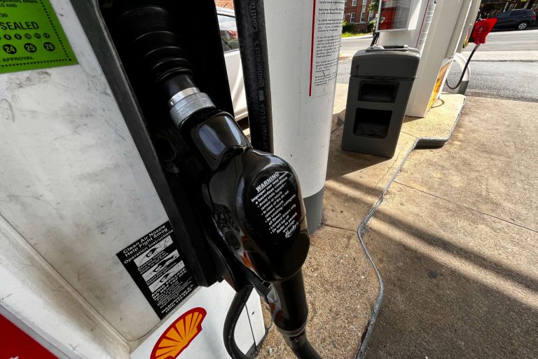 Gas stations in Haiti reopen for 1st time in 2 months