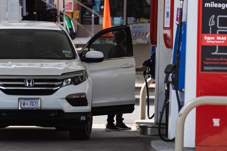 ‘The least we can do’: Gas station loses $12,000 after lowering prices over holiday