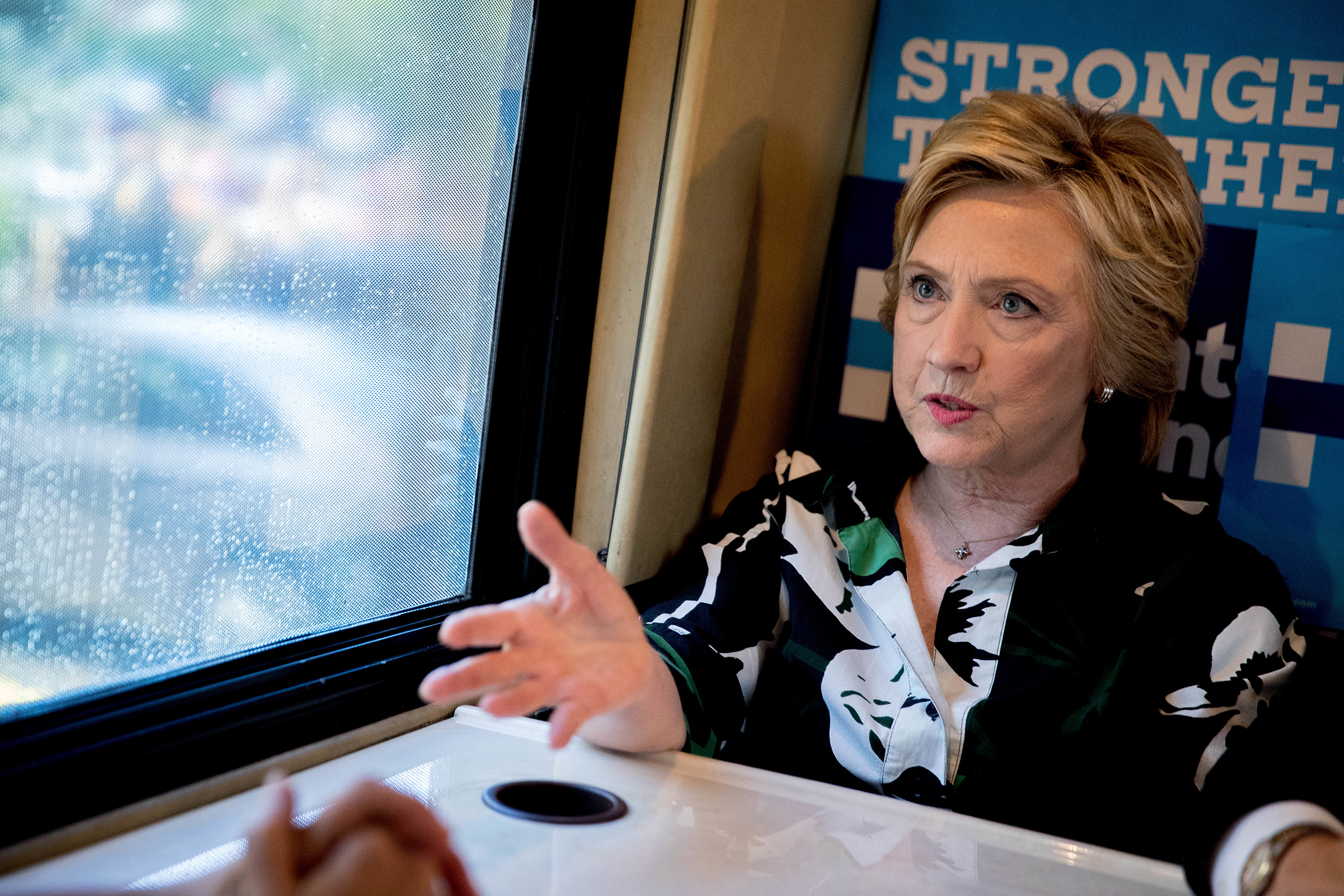 Clinton goes after Trump over Muslim remarks
