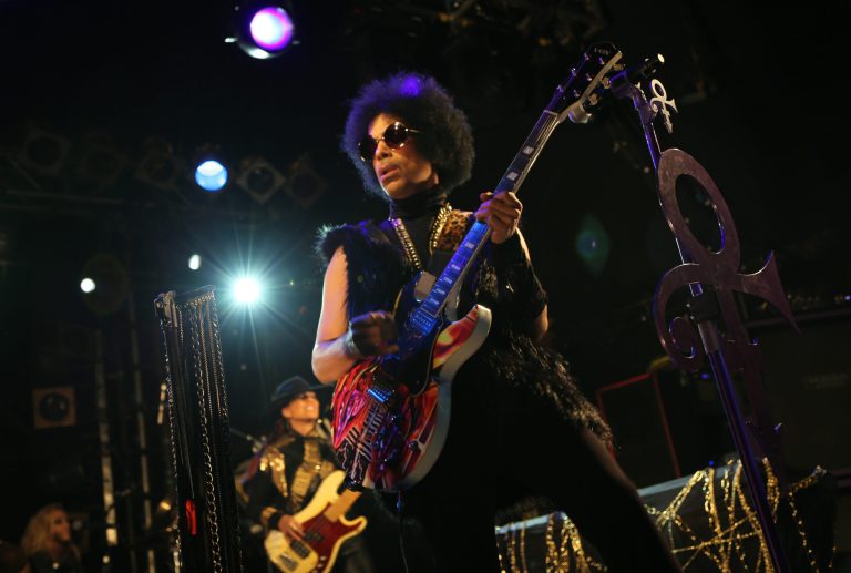 Prince plays London living-room gig