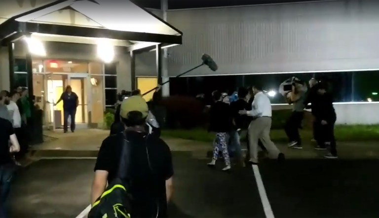 Immigration lawyer says ICE officer knocked her to the ground, broke foot: Report