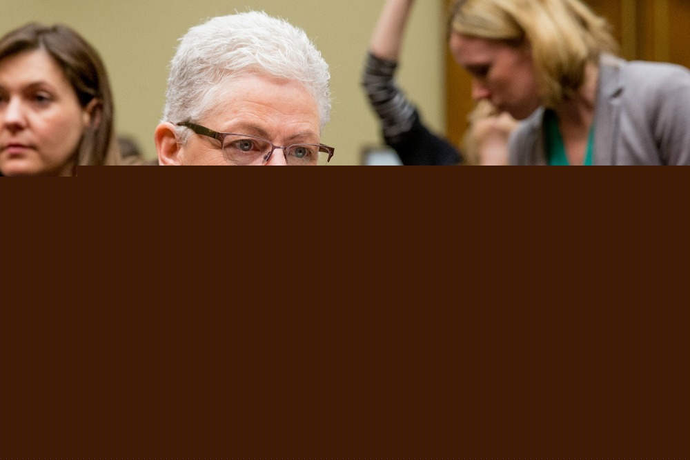 McCarthy struggles to show EPA is in the right over Flint