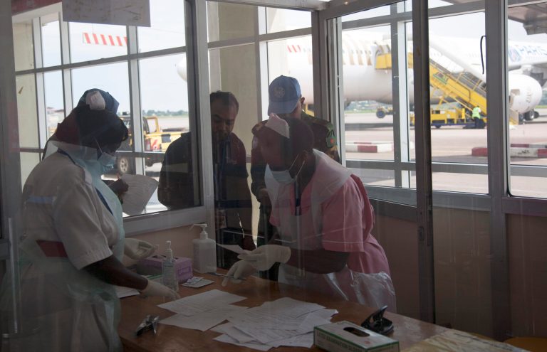 Lack of experience fuels West Africa Ebola crisis