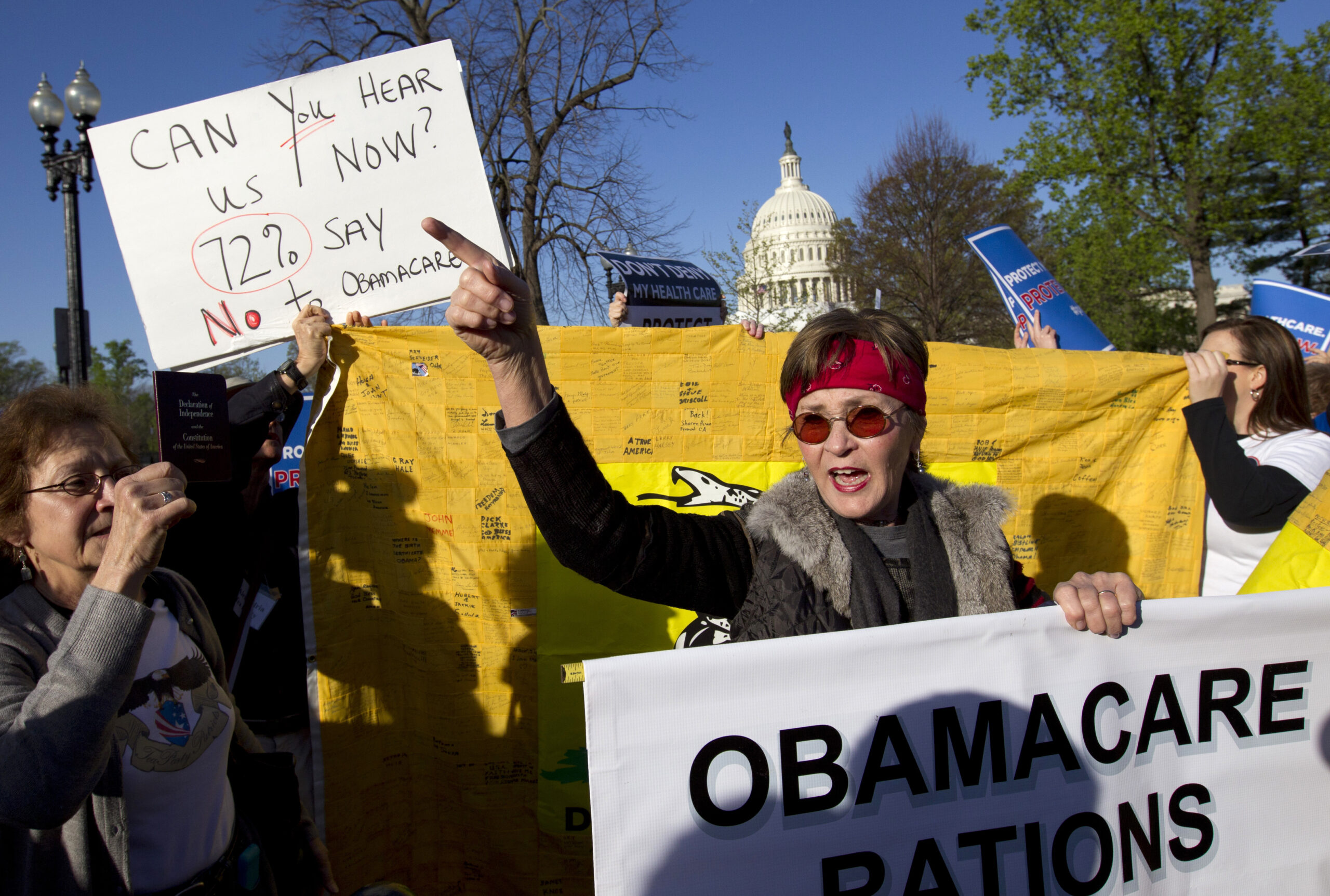 GOP admits public may not back their threat to shut down the government