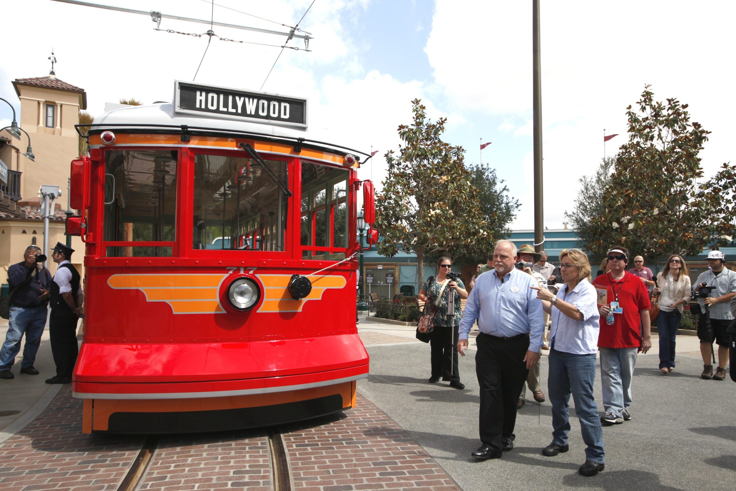 Disney unveils theme park redo with Cars Land