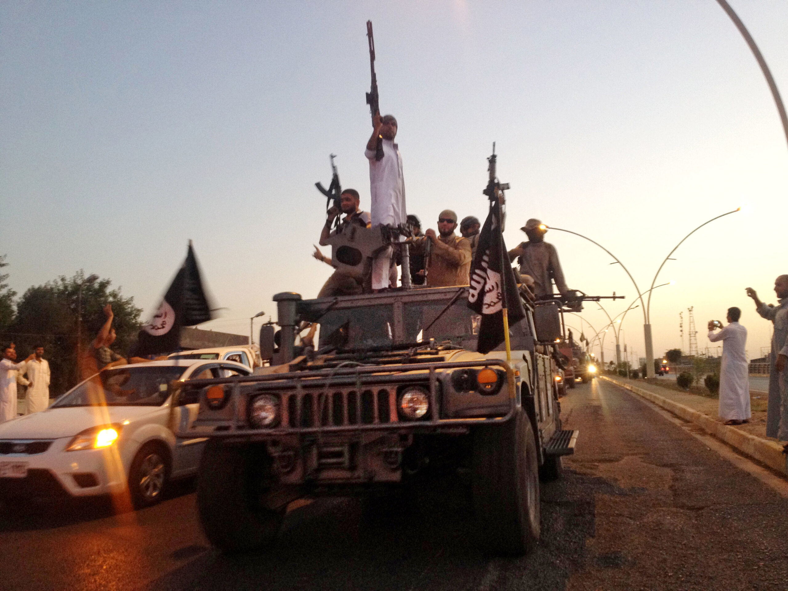 Life in ISIS: Bad pay, annoying vacation requests