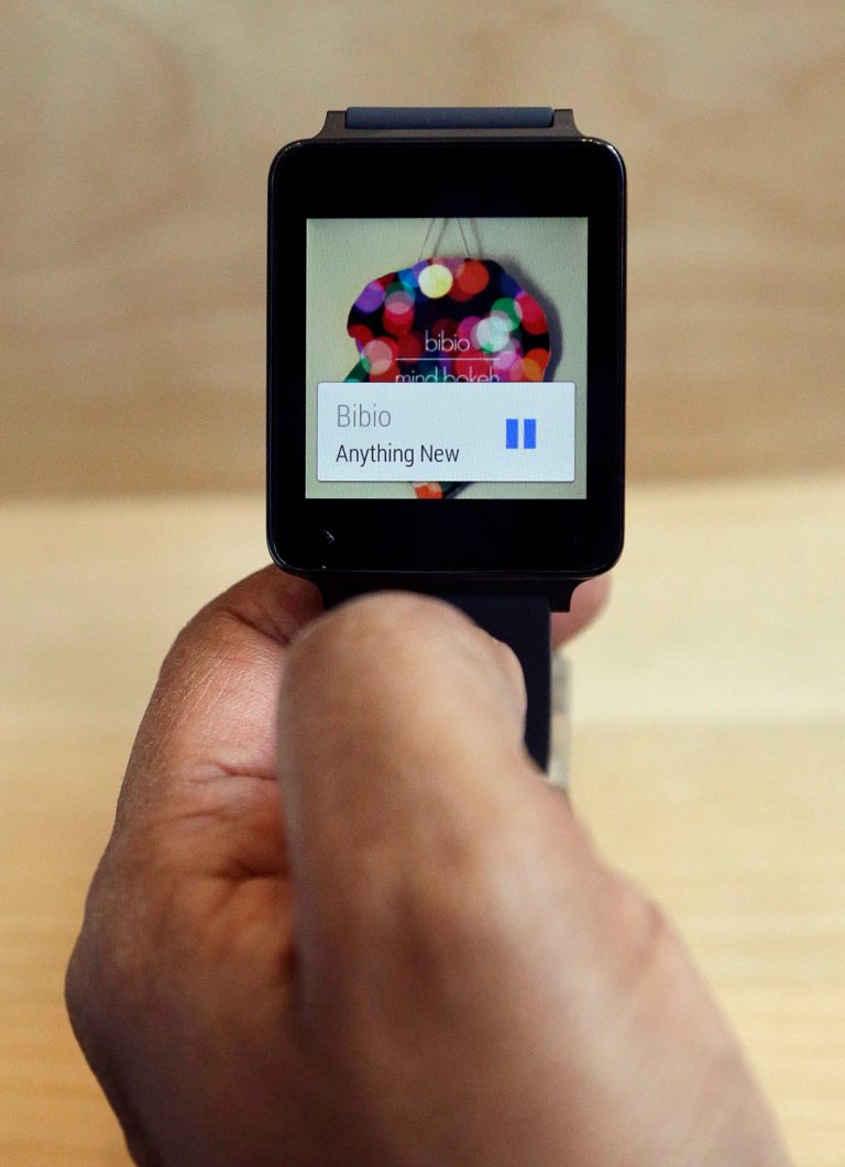 Review: Evolutionary advances in new smartwatches