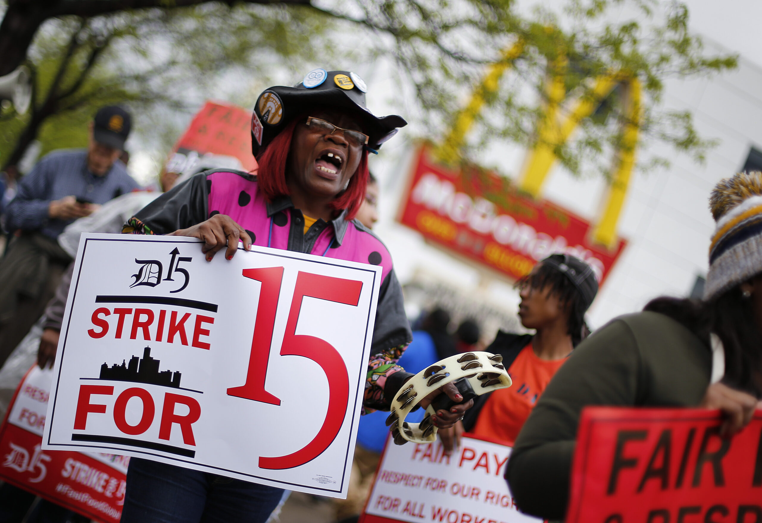 Civil disobedience expected in fast-food pay fight