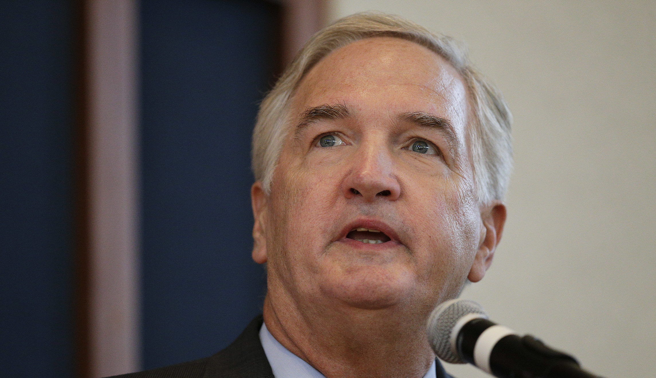 Luther Strange declines to say whether he’ll run as write-in candidate amid Roy Moore sexual allegations