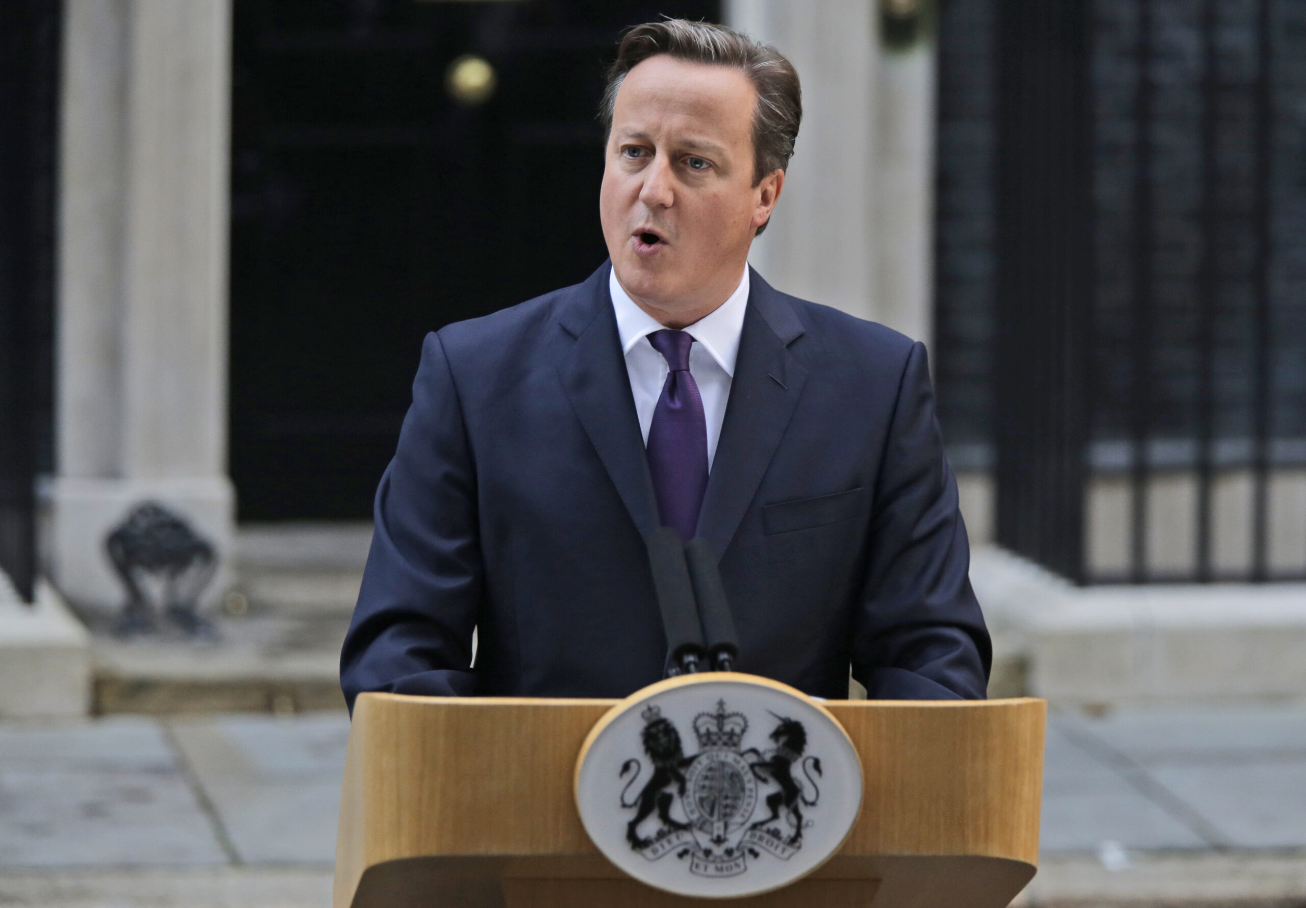 Britain plans political upheaval after Scot vote