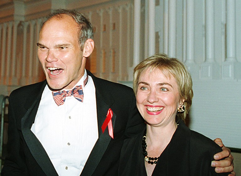 In fundraising email, Dem strategist says Sanders has 